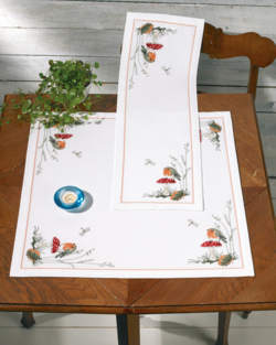 Rode slee en paddenstoel 56x56cm