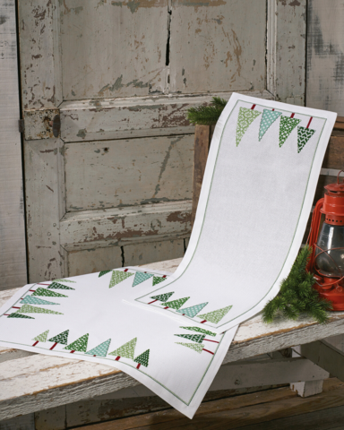 Juletræer på række   28x74cm