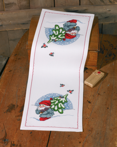 Tomte med julgran 34x94cm